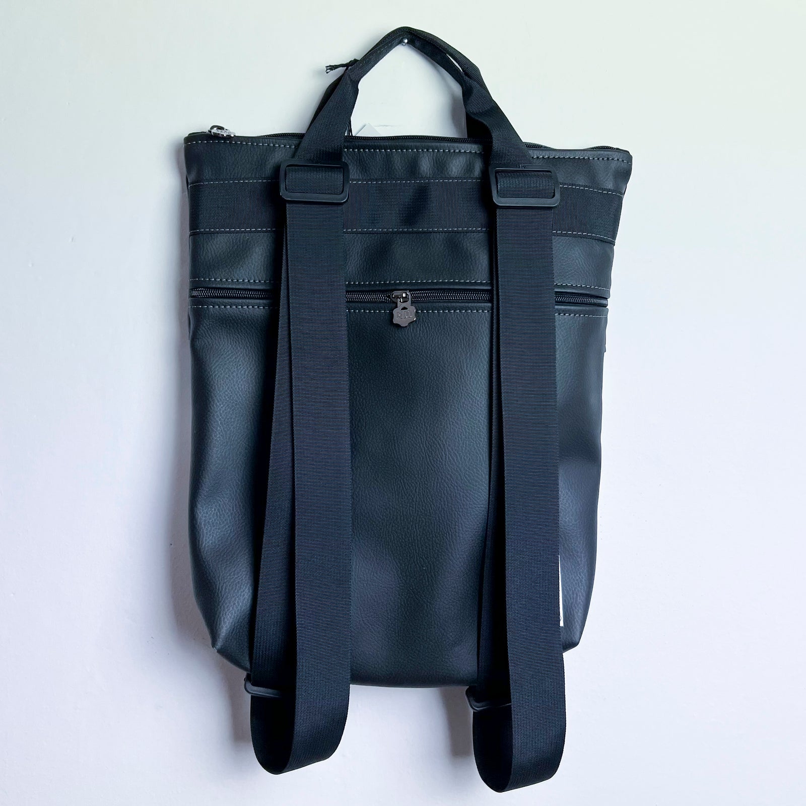 Basic FV8836 Backpack Bag