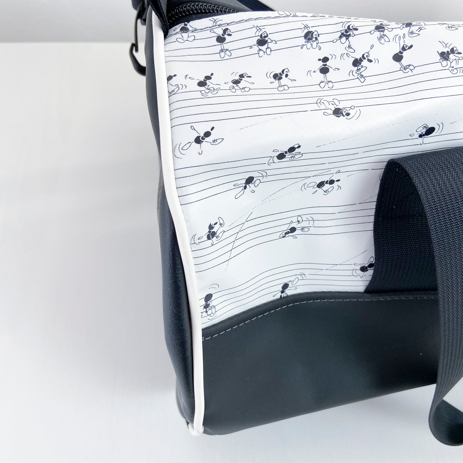 Tin Medium model bag FV1665