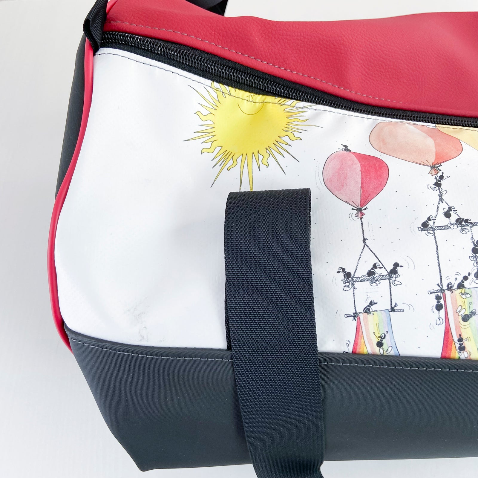 Tin Medium model bag FV1669