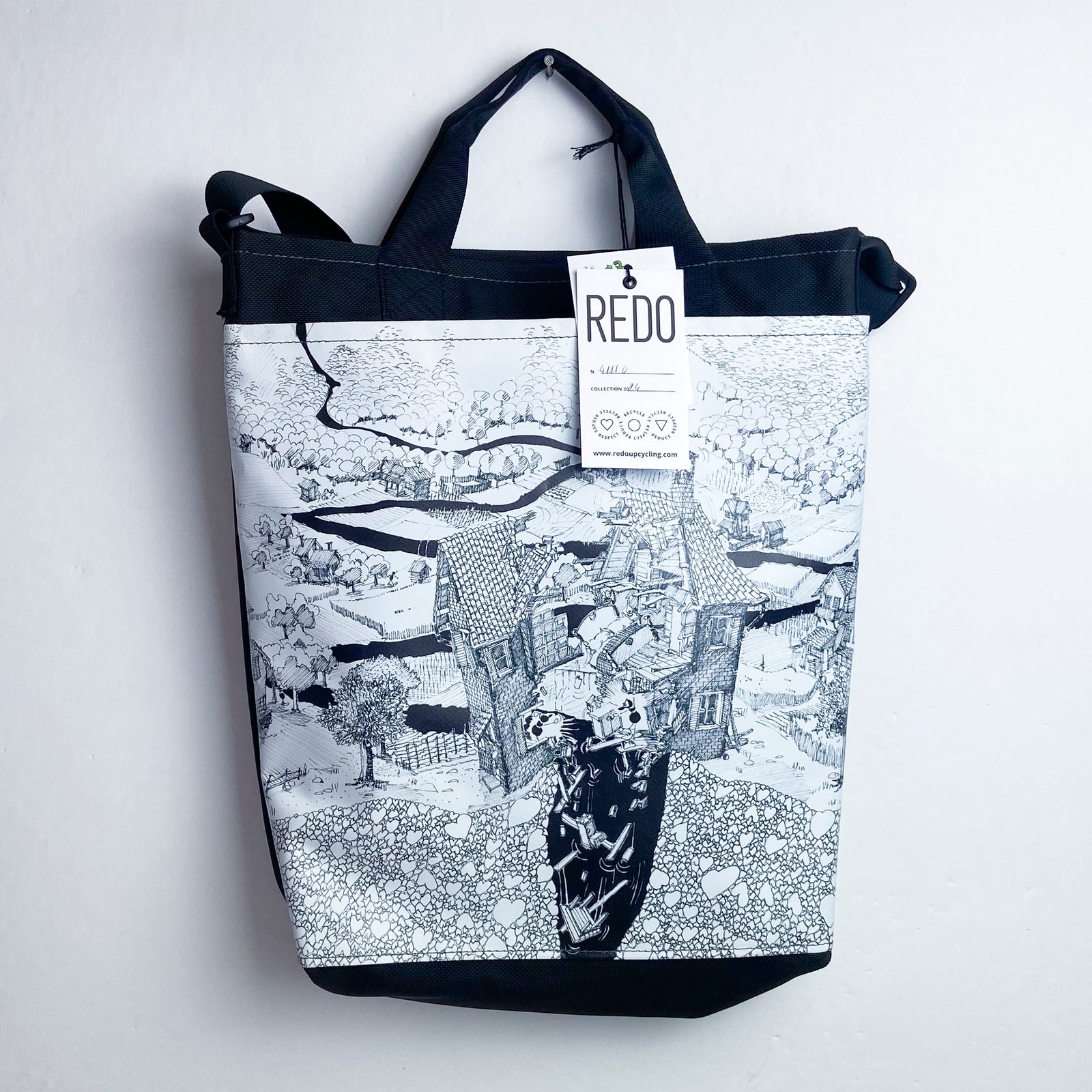 TRAC model shoulder bag with external pocket FV4111