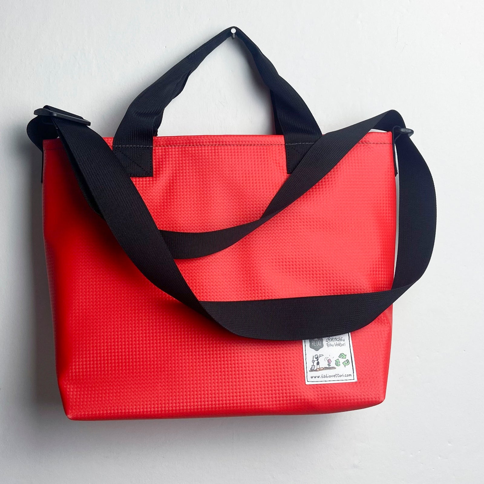 Borsa Tracolla modello FAT con tasca esterna FV4390