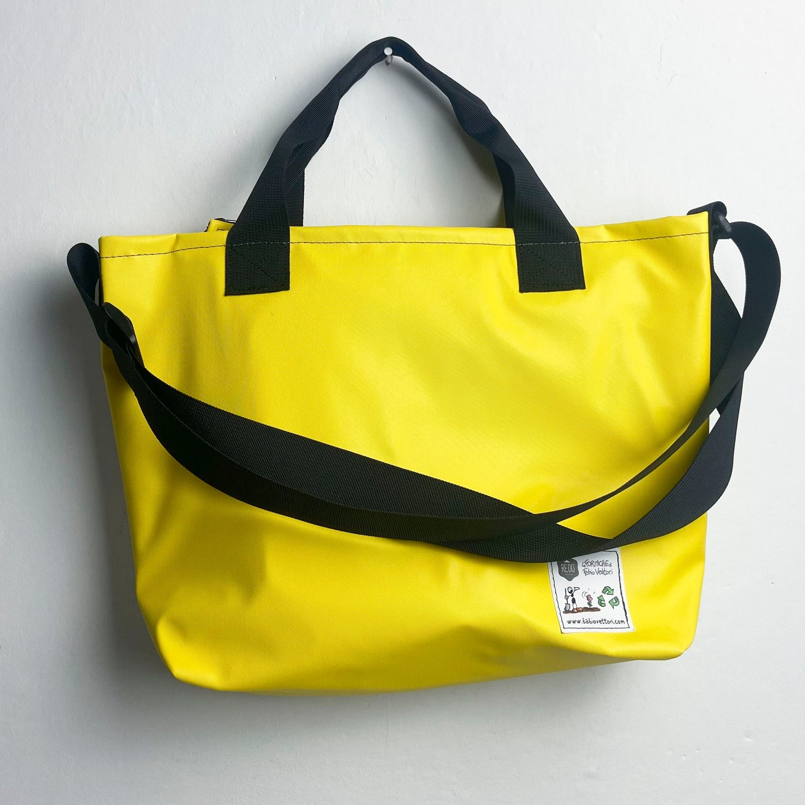 Borsa Tracolla modello FAT con tasca esterna FV4391