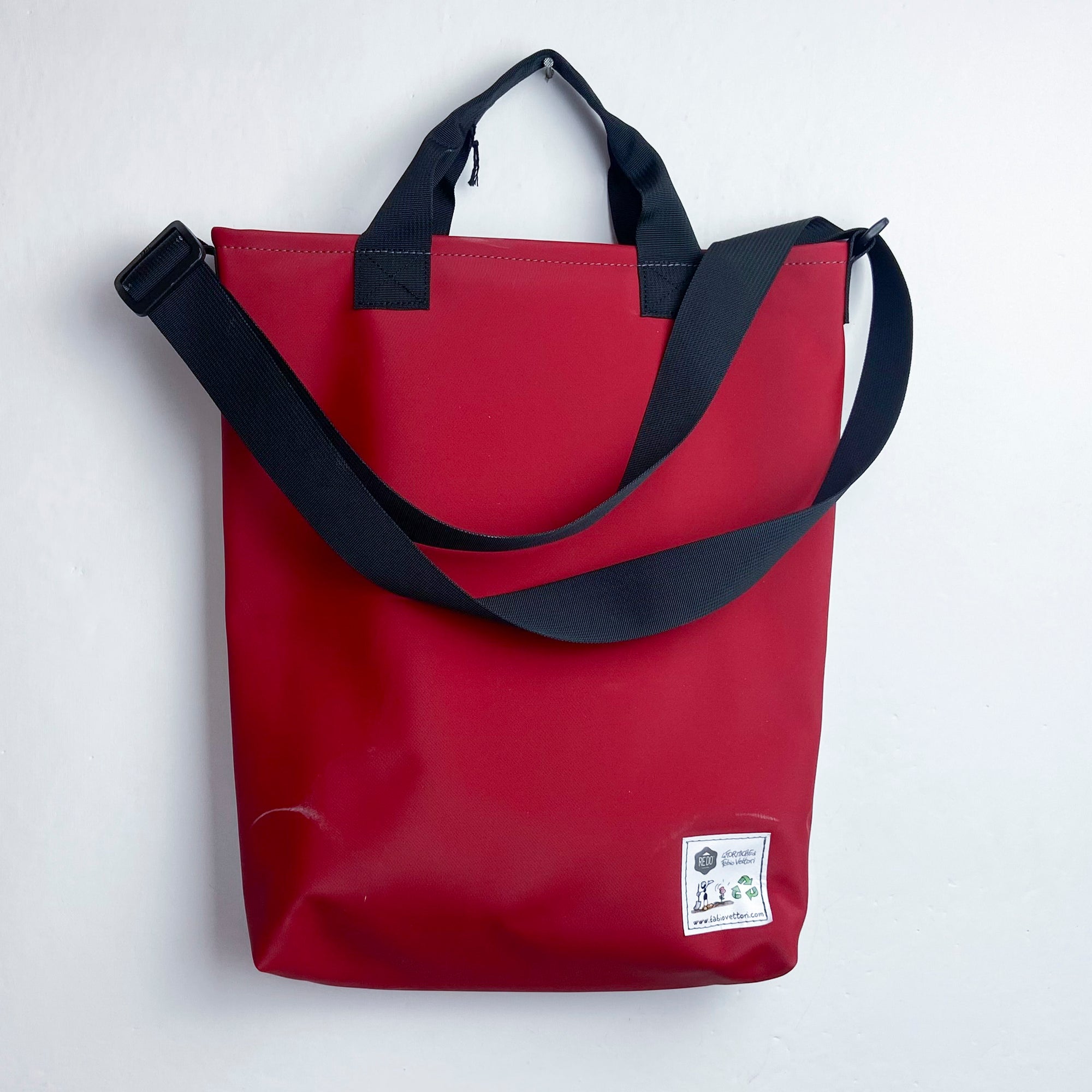 TRAC model shoulder bag with external pocket FV5580