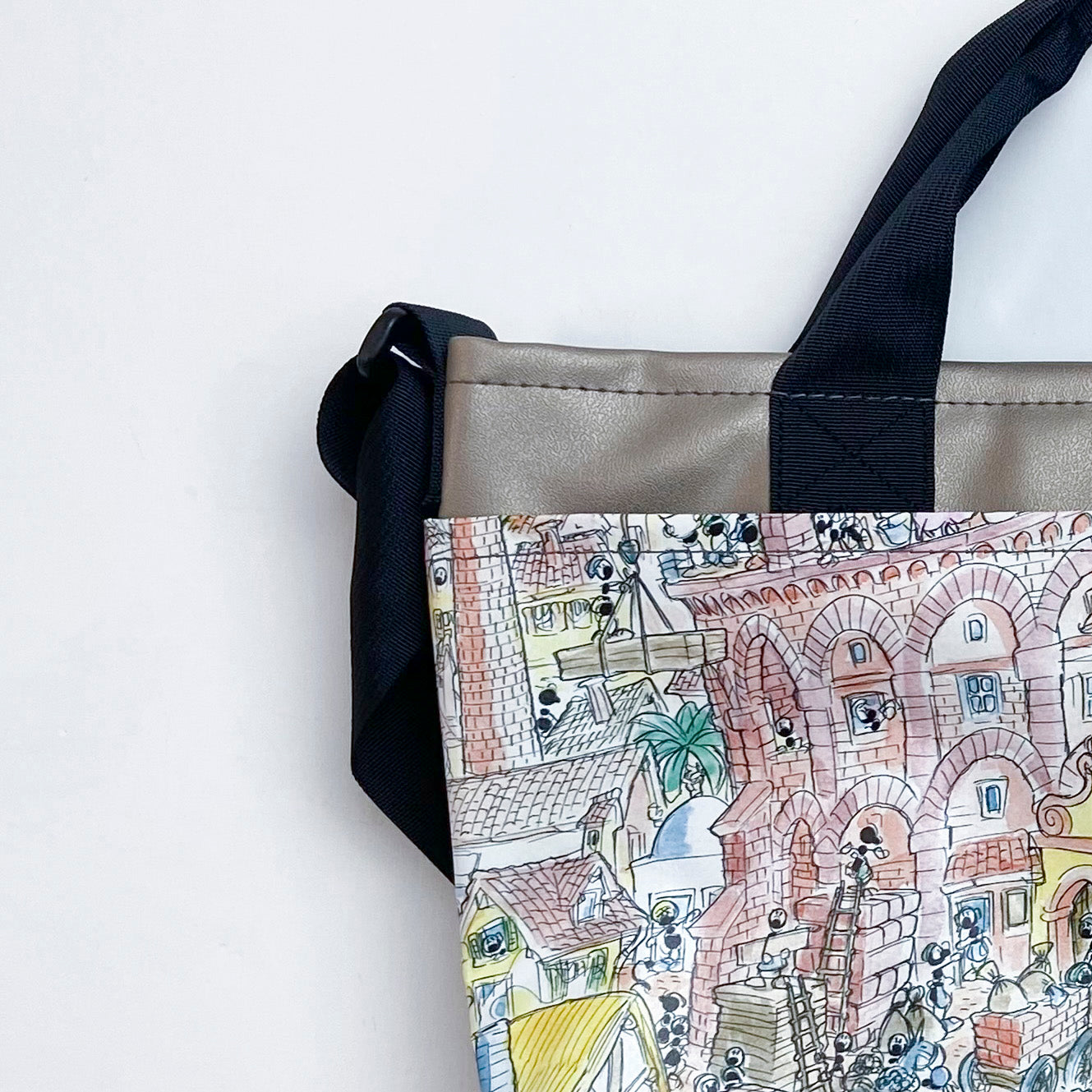 FAT model shoulder bag with external pocket FV6722
