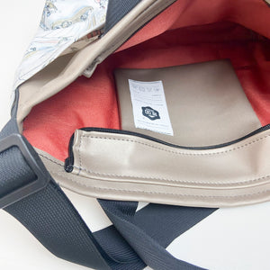 FAT model shoulder bag with external pocket FV6722