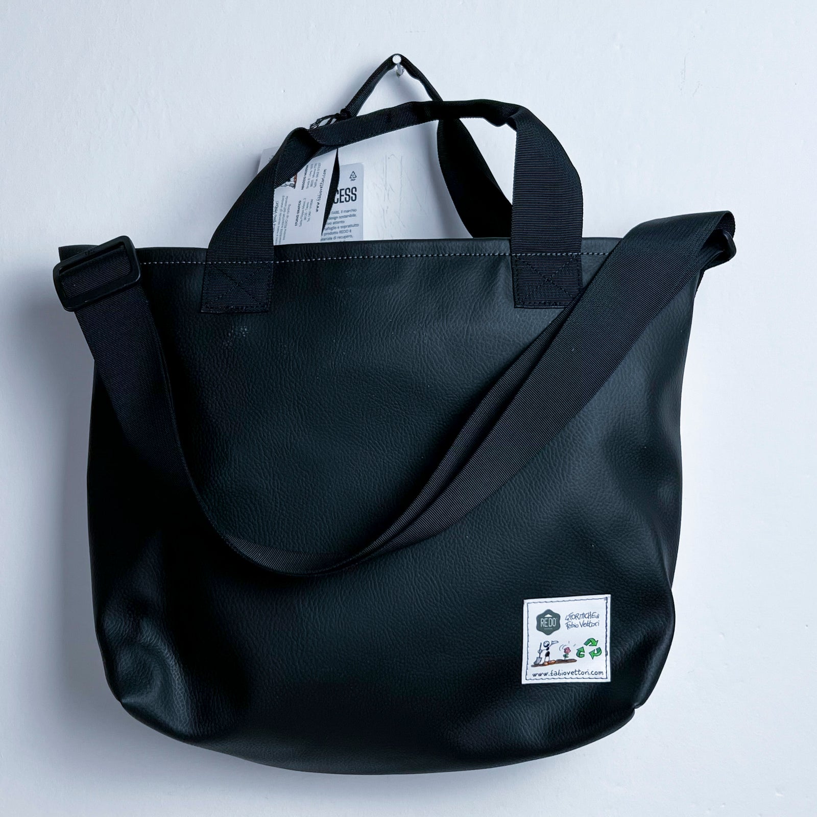Borsa Tracolla modello FAT con tasca esterna FV7975