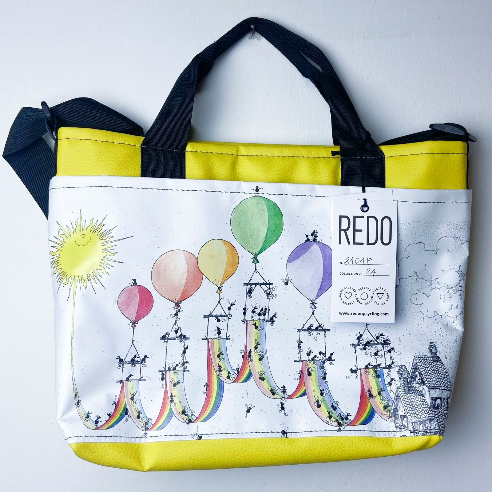 FAT model shoulder bag with external pocket FV8101