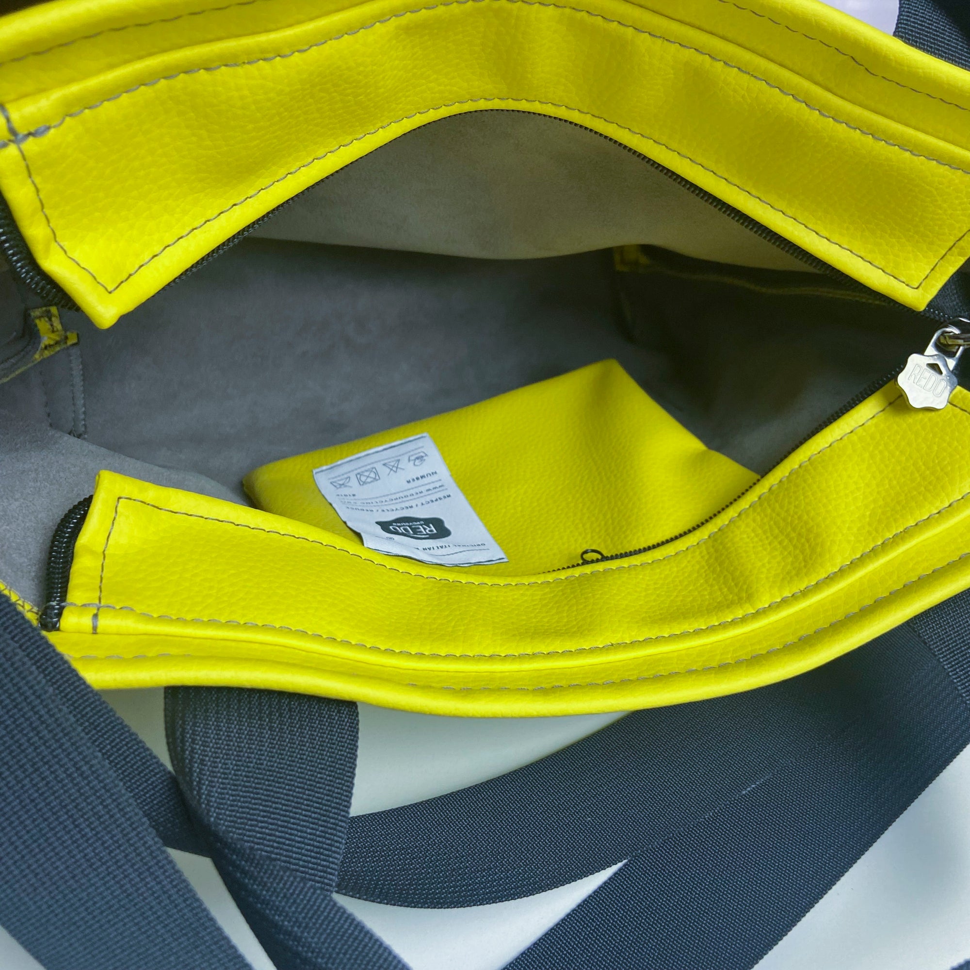 Borsa Tracolla modello FAT con tasca esterna FV8101