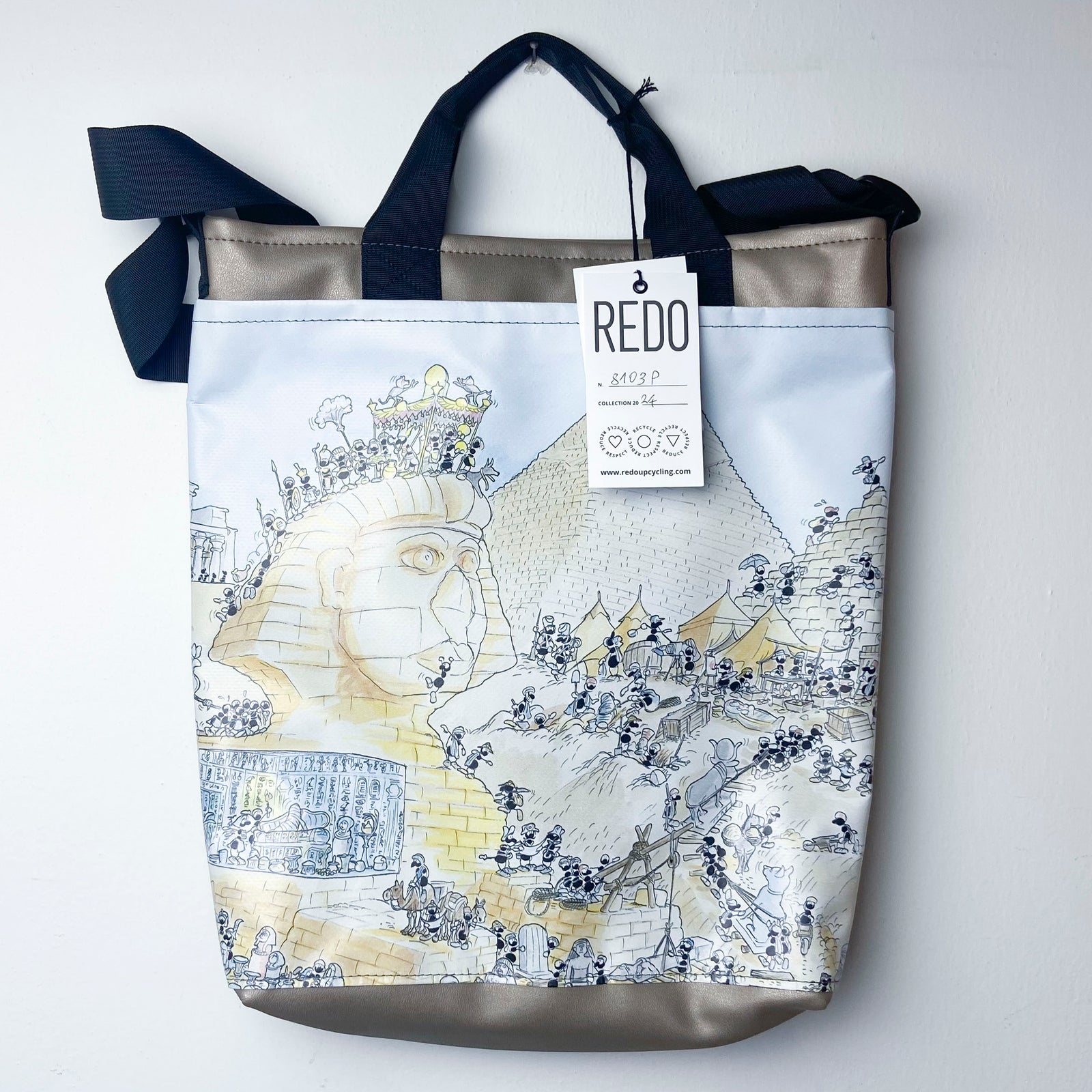 TRAC model shoulder bag with external pocket FV8103