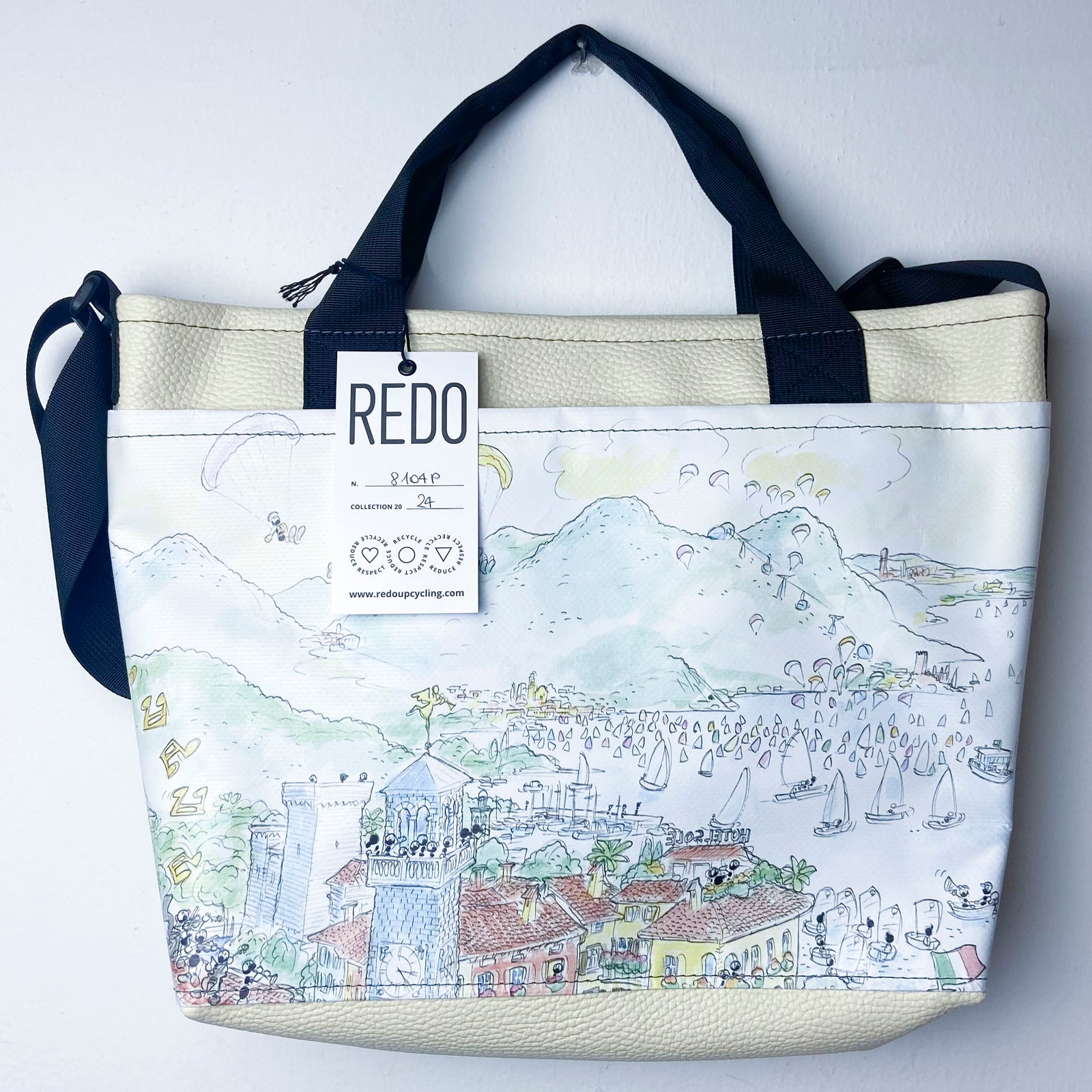 FAT model shoulder bag with external pocket FV8104