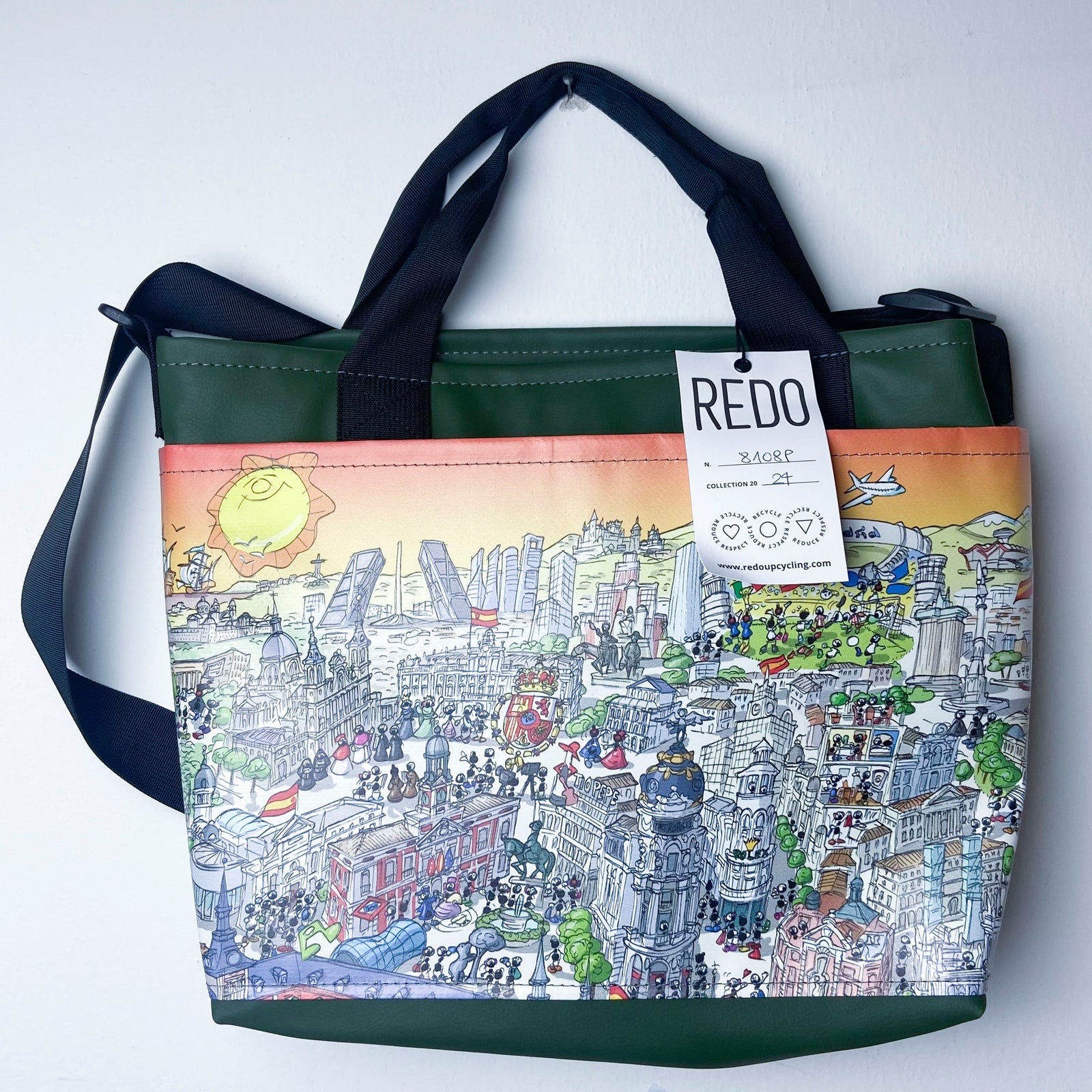 FAT model shoulder bag with external pocket FV8108