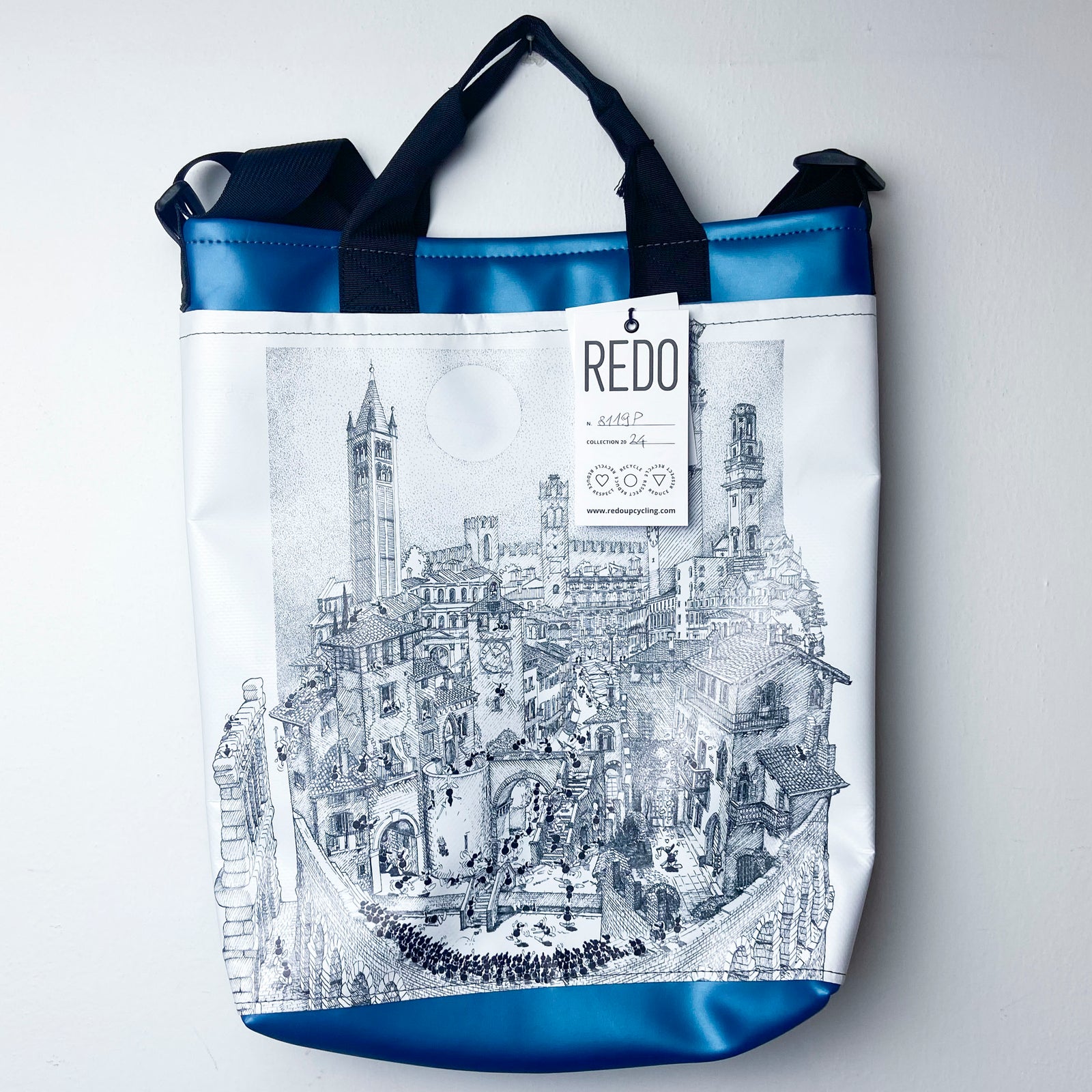 TRAC model shoulder bag with external pocket FV8119