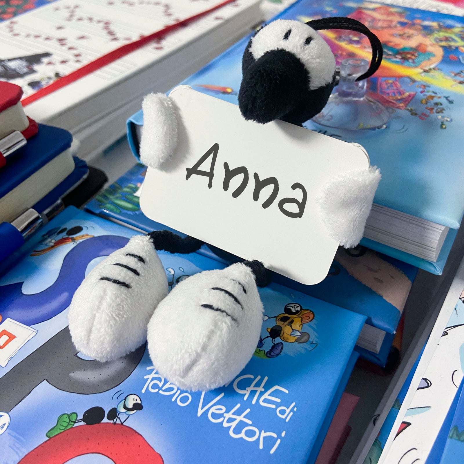 Pupazzo Peluche Formichina con Portachiavi e Ventosa con Cartellino Personalizzabile (FV52-01)