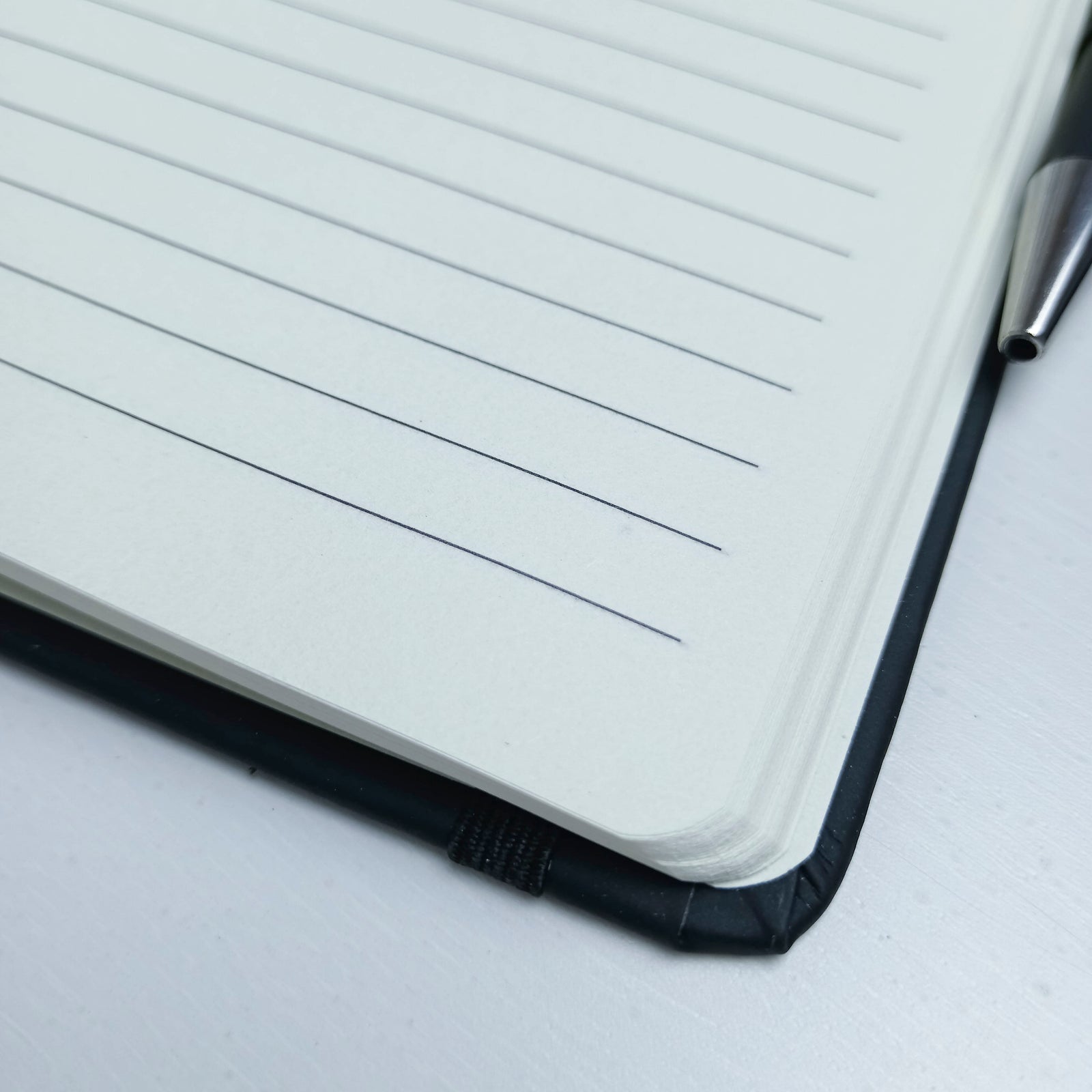 Customizable A5 notebook with pen, subject "Botanical Diary"