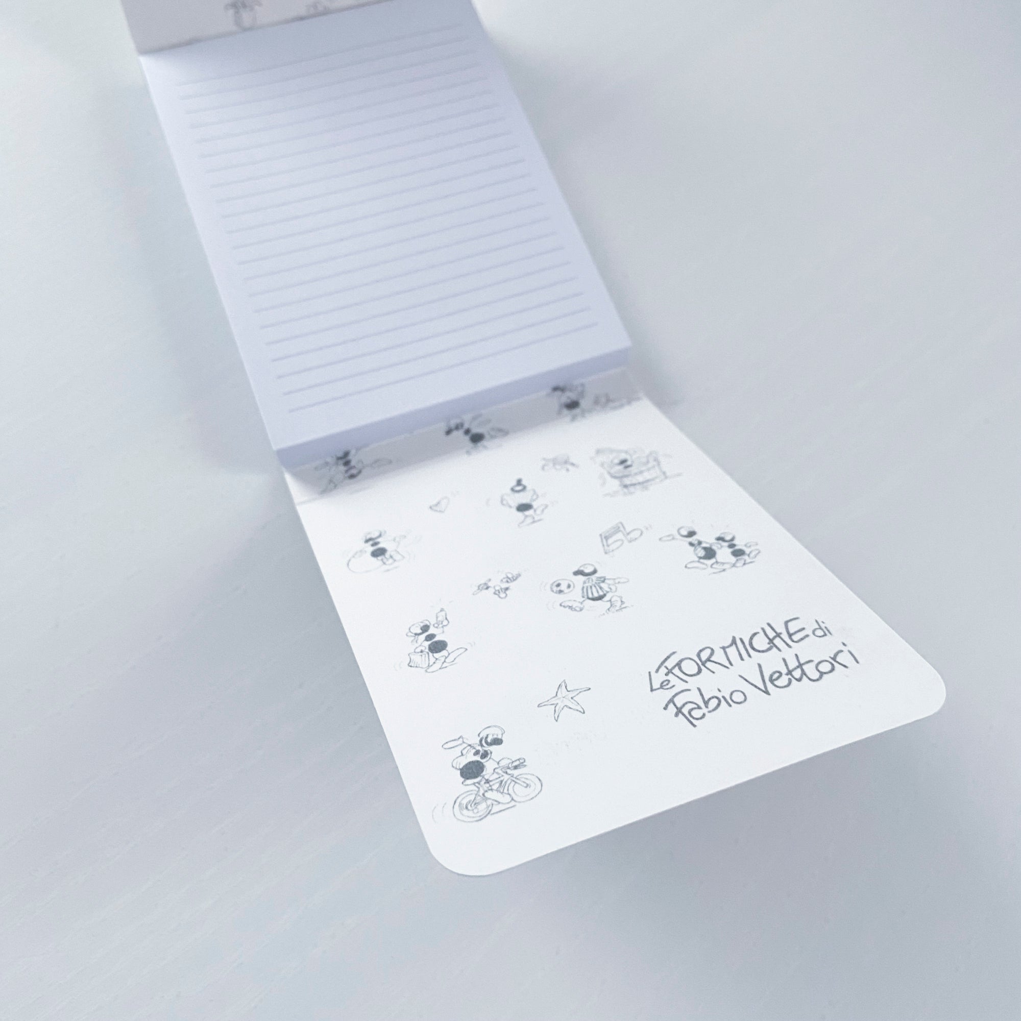 Magnetic pocket notebook with "Vespa" motif (FV41-01)