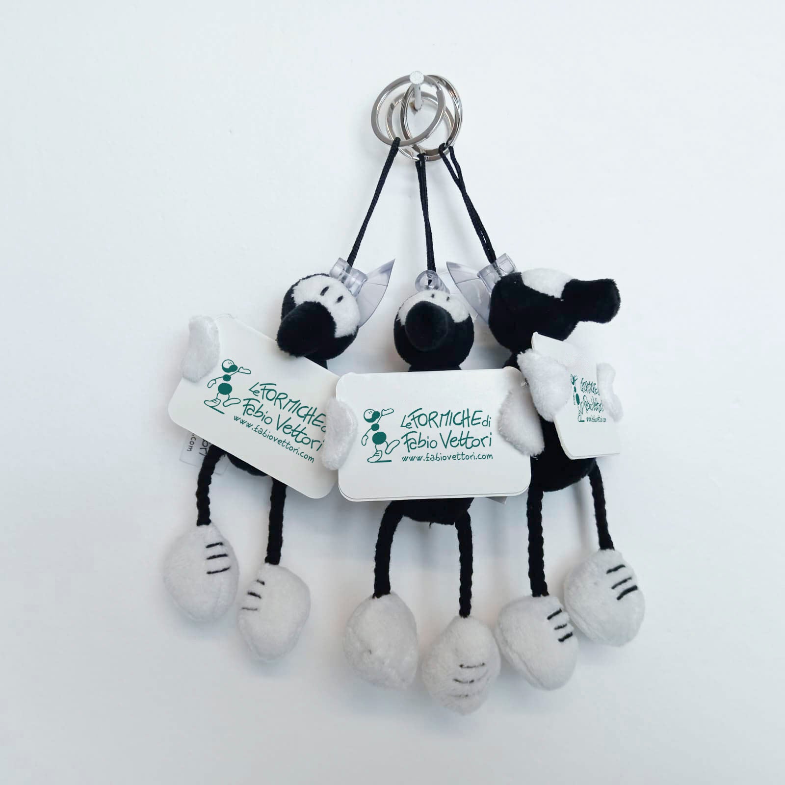 Pupazzo Peluche Formichina con Portachiavi e Ventosa con Cartellino Personalizzabile con LOGO (FV52-01)