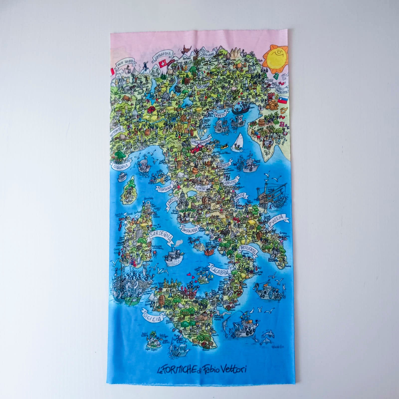 Multi-scarf neck warmer in polyester with the subject "What ant are you?"