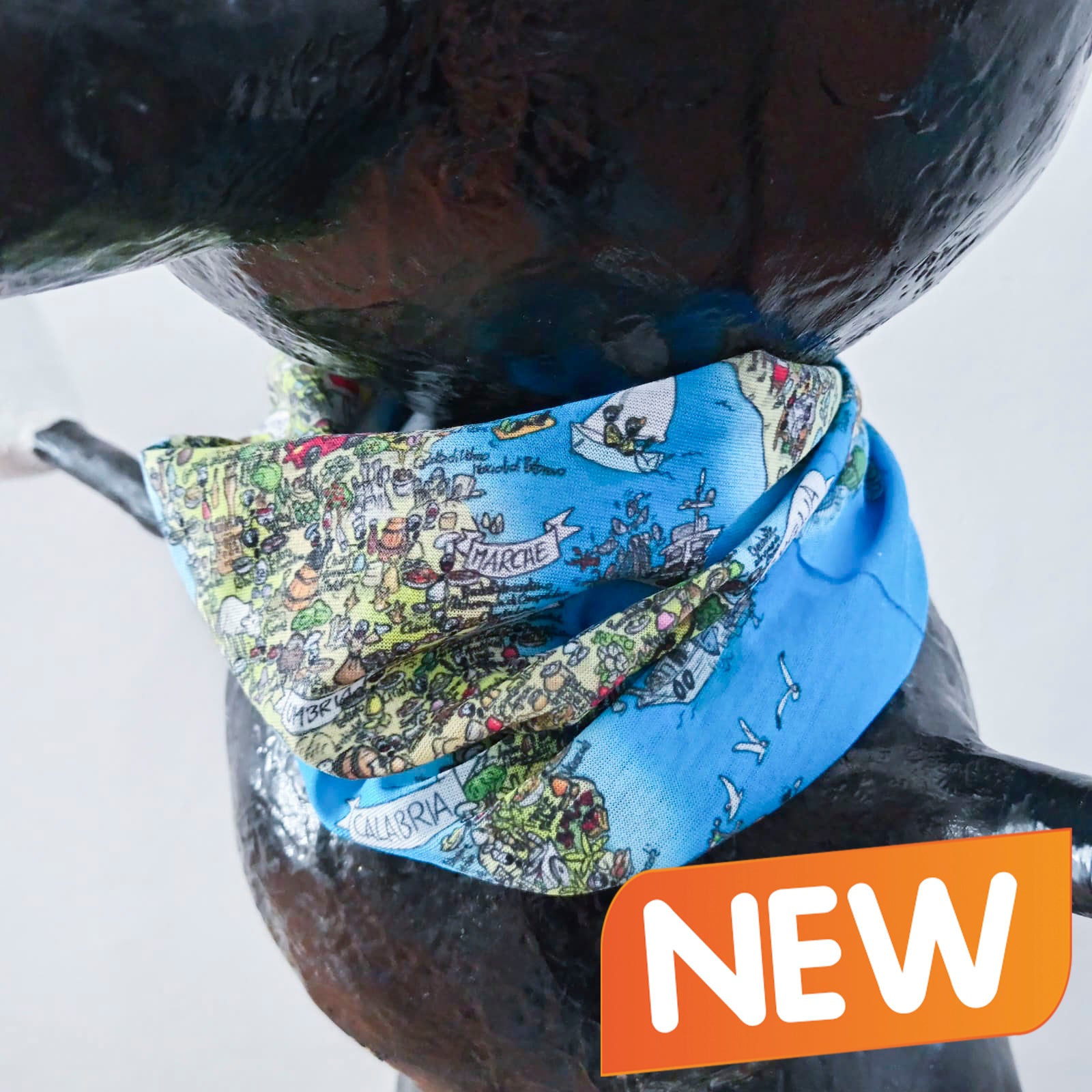 Multi-scarf neck warmer in polyester with the subject "What ant are you?"
