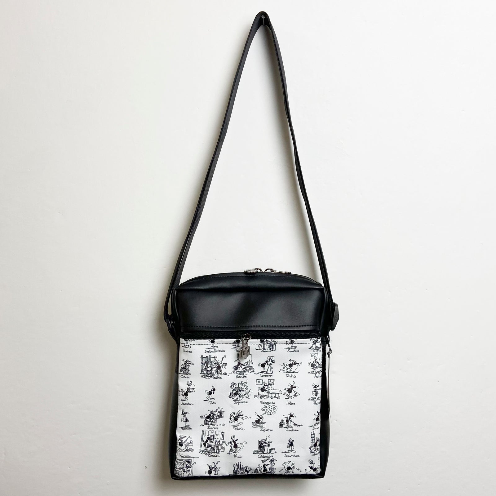 Shoulder bag model TRIO FV8978