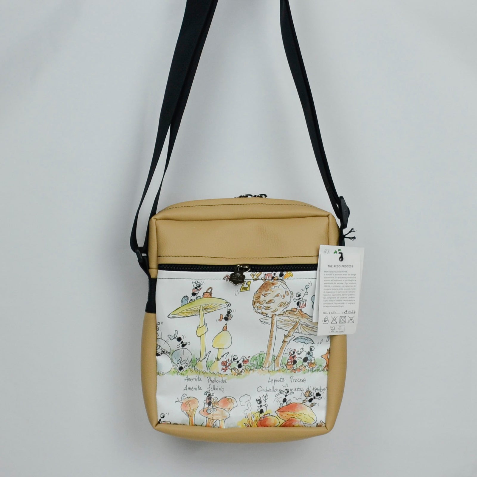 Shoulder bag model TRIO FV9044