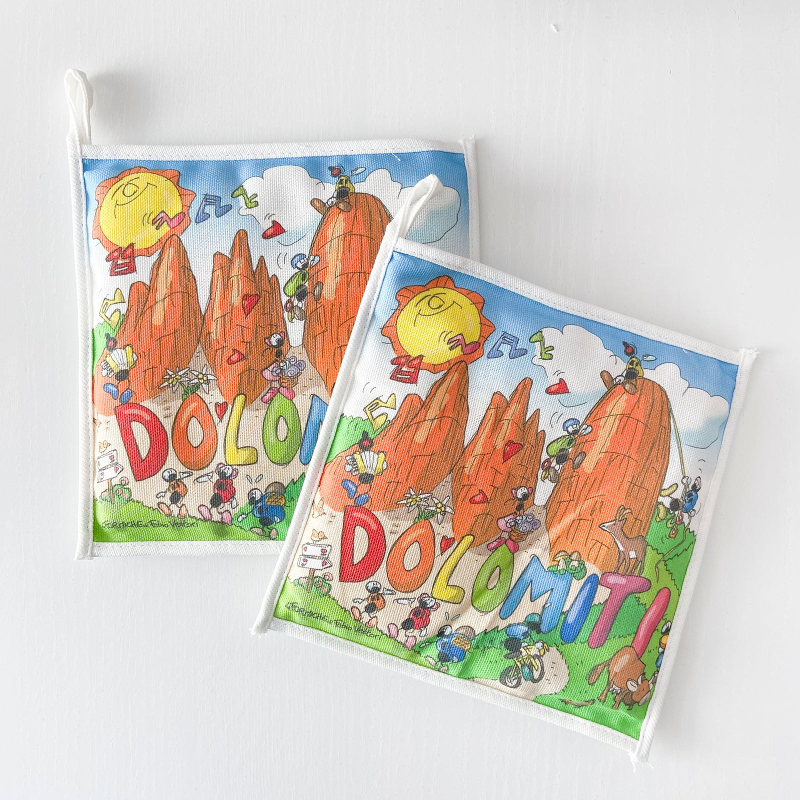 Kitchen pot holder "Dolomites" motif